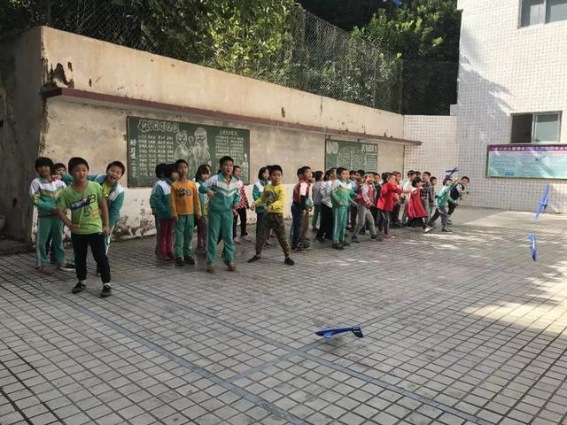 兴宁市大坪中心小学在青少年科技创新大赛中又获奖了(图12)