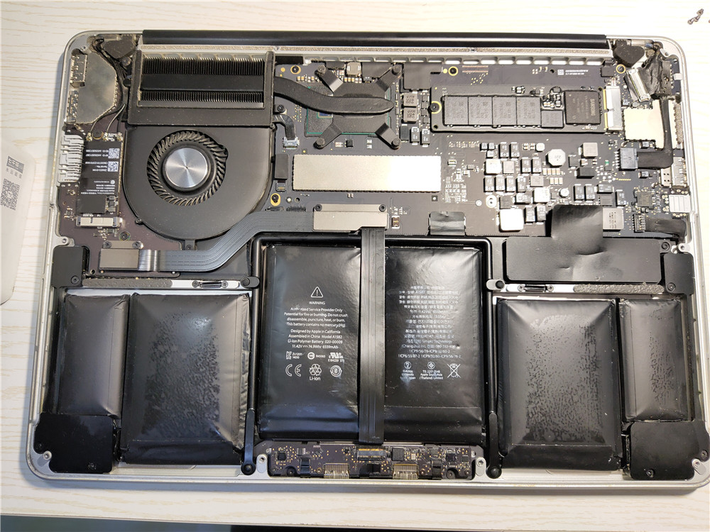 2500买个苹果本他不香嘛?2015款macbookpro13寸朋友交易开箱修整