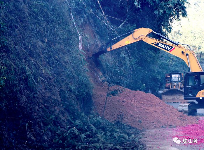 罗平至八大河高速公路二期工程首座隧道开工