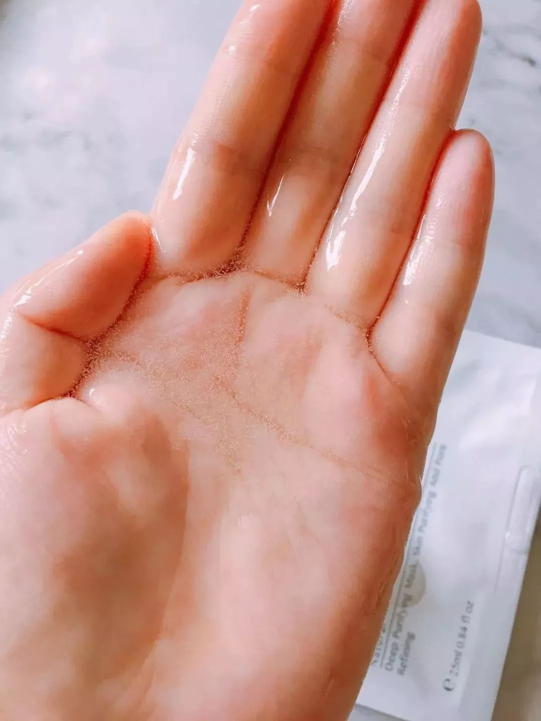 敷完脸还能拿来抹脖子手臂大腿