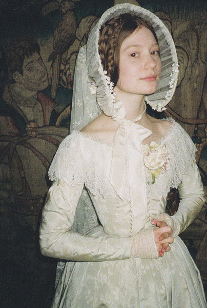 简爱贫穷低微不美矮小可她拥有的是一颗智慧坚强勇敢的心灵