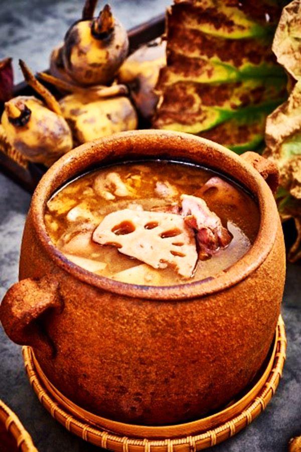 炭火煨足9小时,汉煨老手艺煨汤专门店,让您重温三镇老味道!