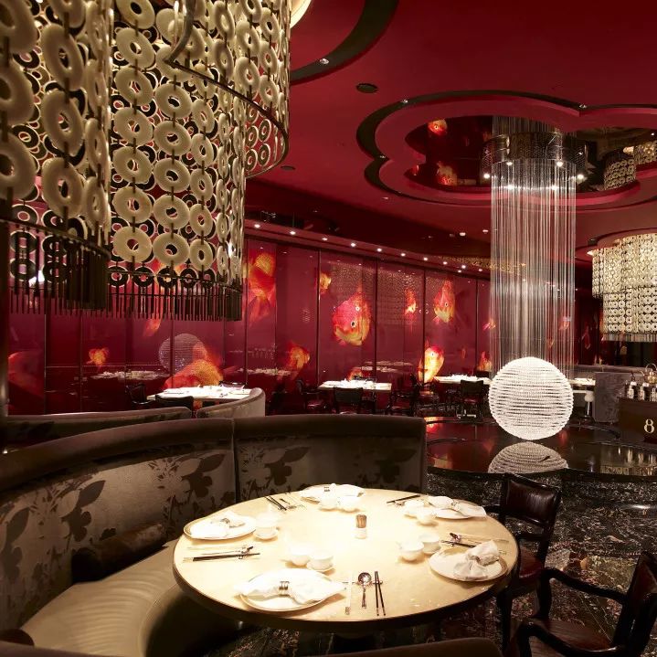 这次来澳门新葡京酒店,尝到了两个米其林三星的餐厅:一个中餐一个西餐