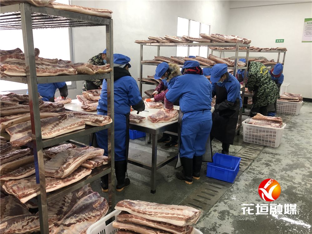 烟熏腊肉加工厂房图图片