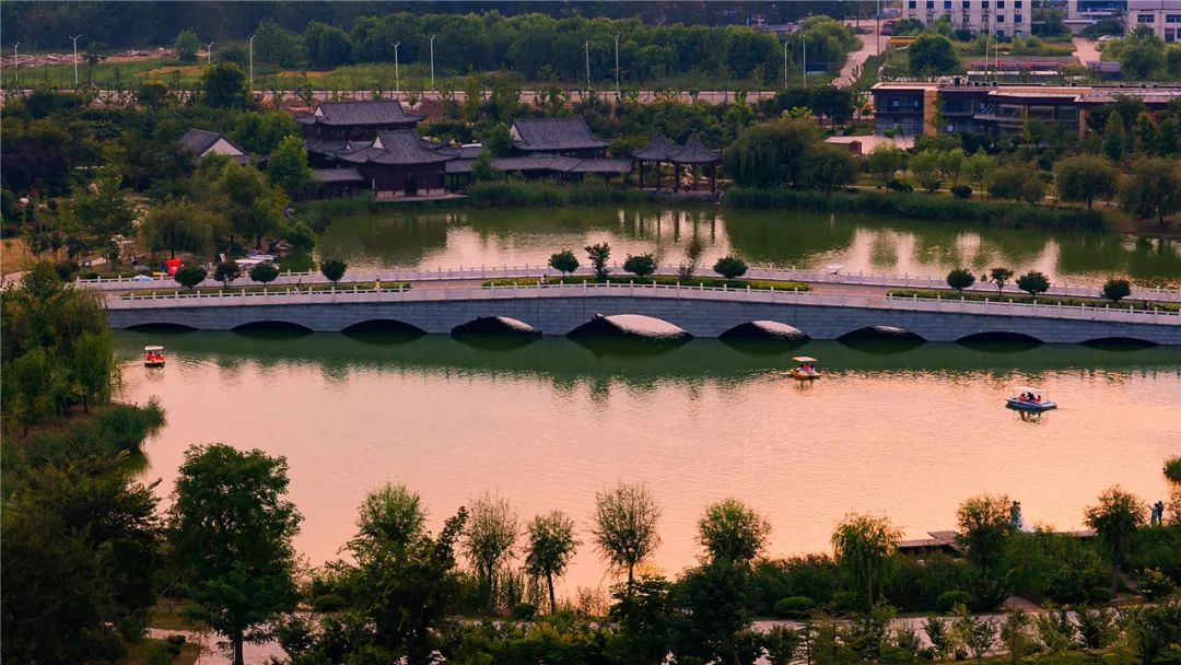 今天,被丰县公园广场里的处处"小贴心"暖到了!