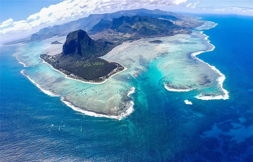 毛里求斯景點大全西部景點介紹塔馬蘭看海豚摩爾山水下瀑布鳥公園