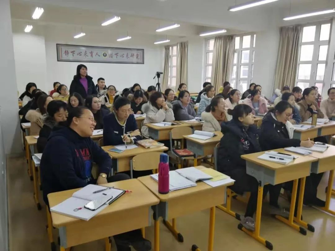 从学习者立场看语文学习童牛岭小学宋胜民主任受邀来我校讲座