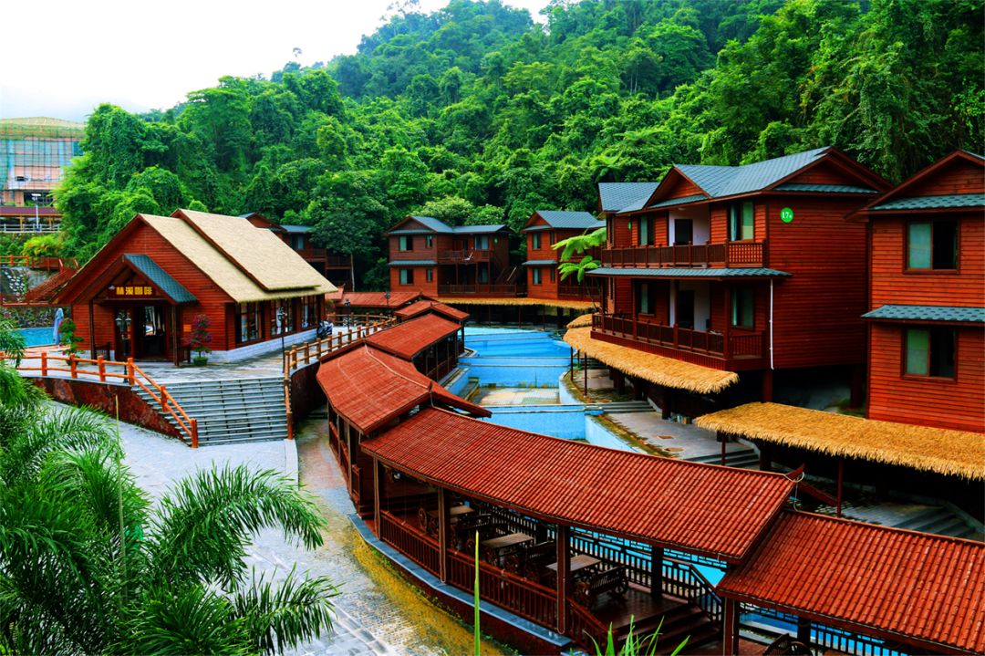 海南茶溪谷景区苗族文化风情街火热招商中