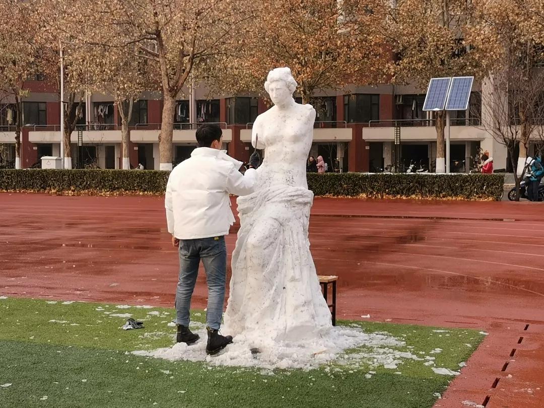 北京高校堆雪人大赛作品来袭!