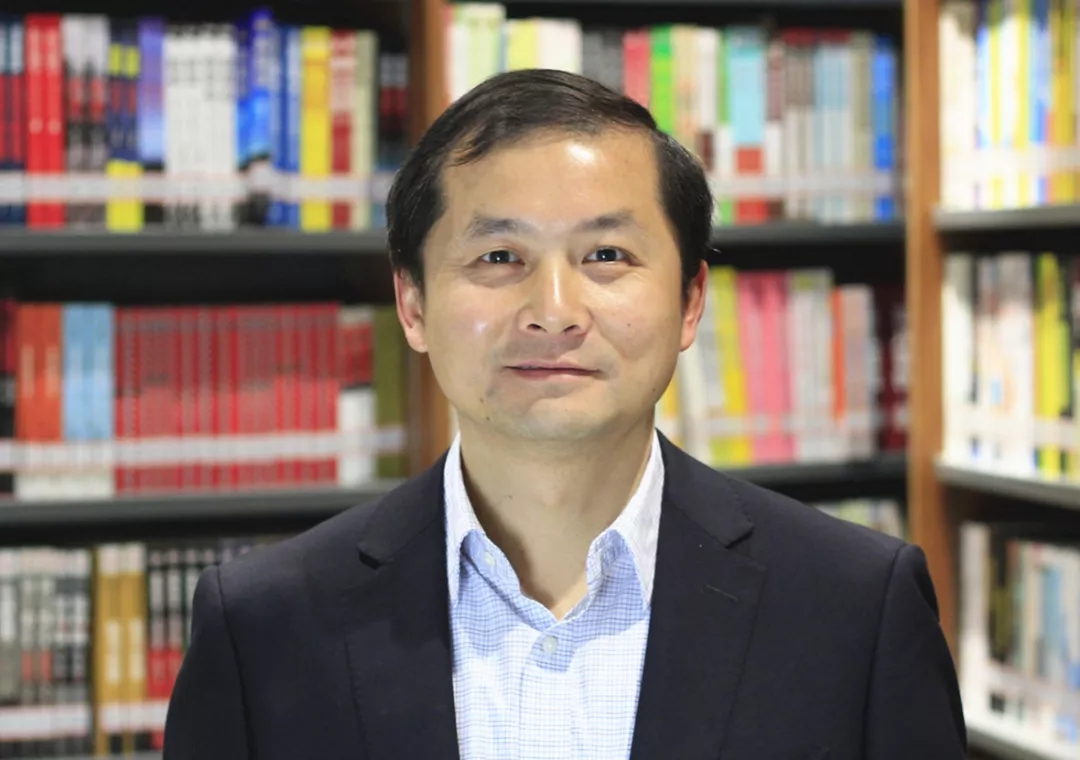 新华文轩出版传媒股份有限公司总经理助理,信息中心主任邹健: 他是