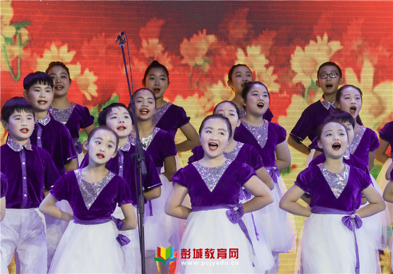 徐州市经十路小学《祖国在我心窝里》