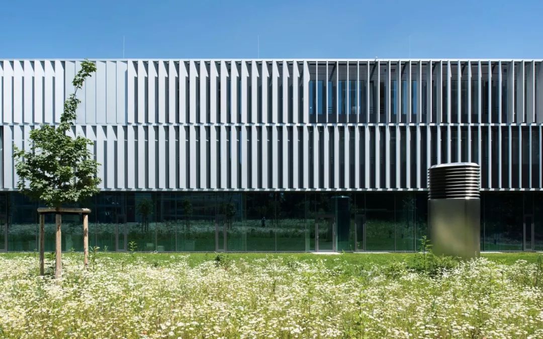 竖向建筑立面设计40例