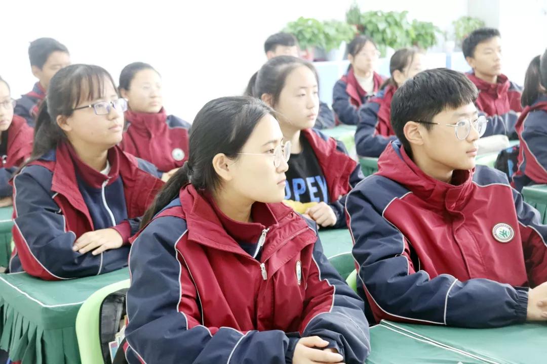 郑东新区文苑学校:祭我国殇不可忘 风华少年当自强
