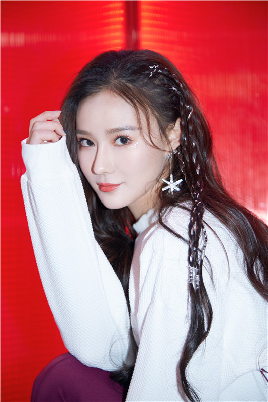 潘一祎作为演艺圈里新人,接下来有《大宋宫词》