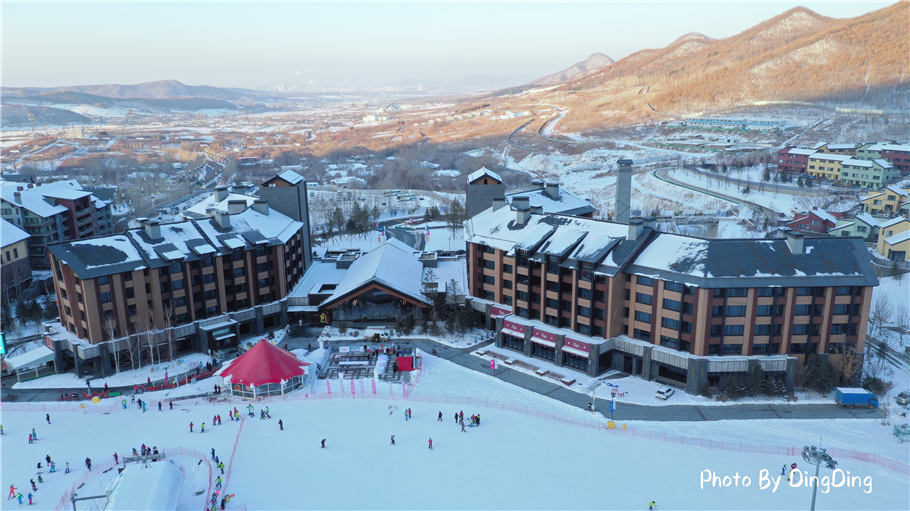 原创新中国第一座滑雪场万科松花湖也是中国第一条载人索道的诞生地