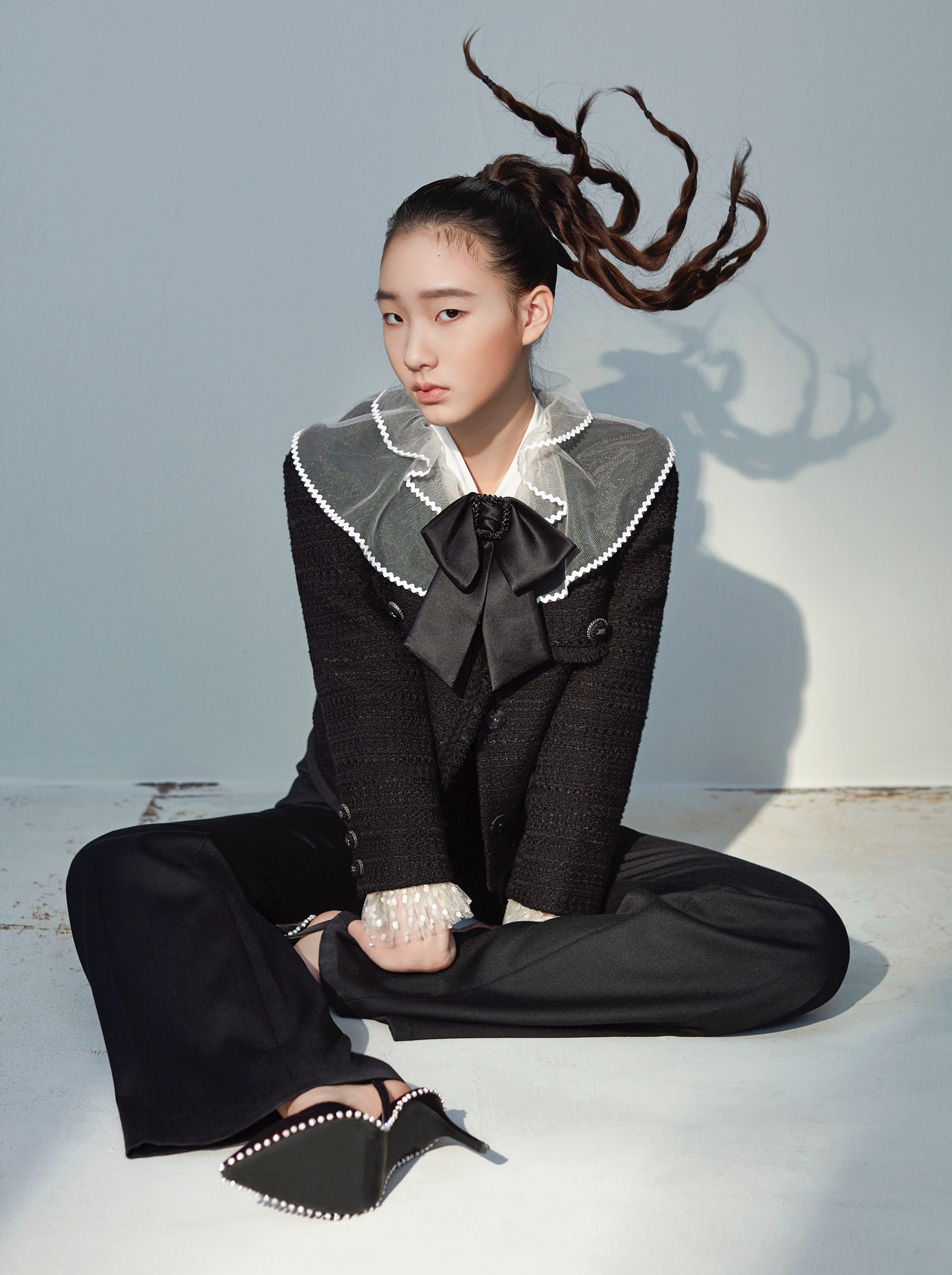 小s女儿13岁许曦文时尚大片释出,继承父母高级脸