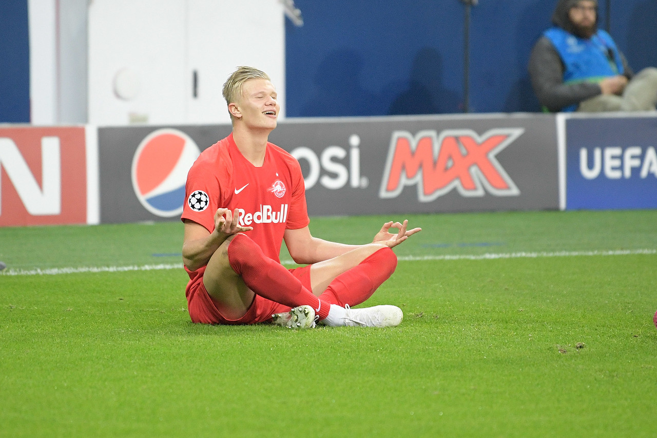 将与22场造33球神锋展开谈判_哈兰德