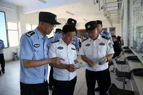记甘肃省酒泉监狱党委书记监狱长李文唐