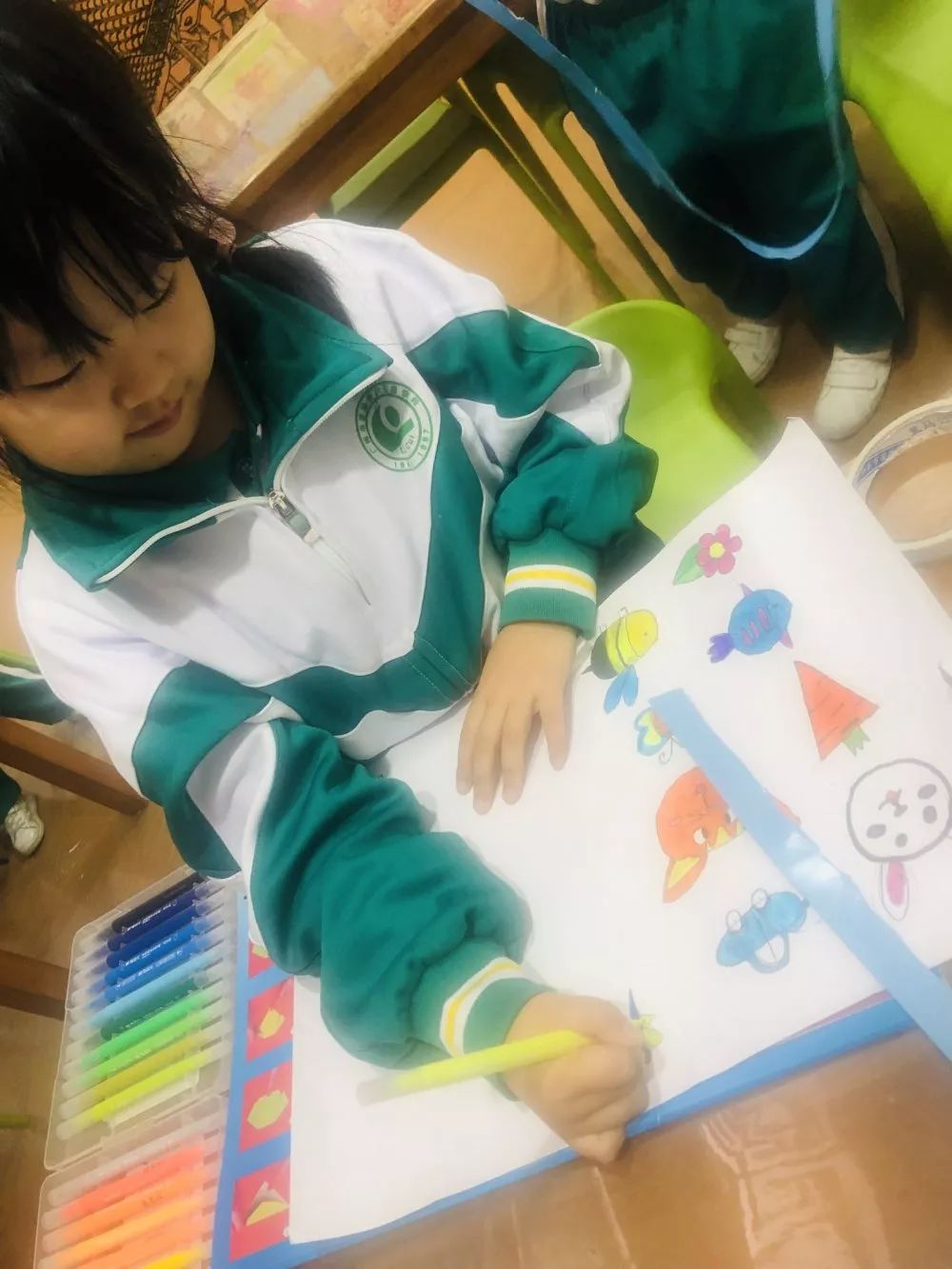 童年童画一广州市绿翠现代实验学校小学部美术课作品展