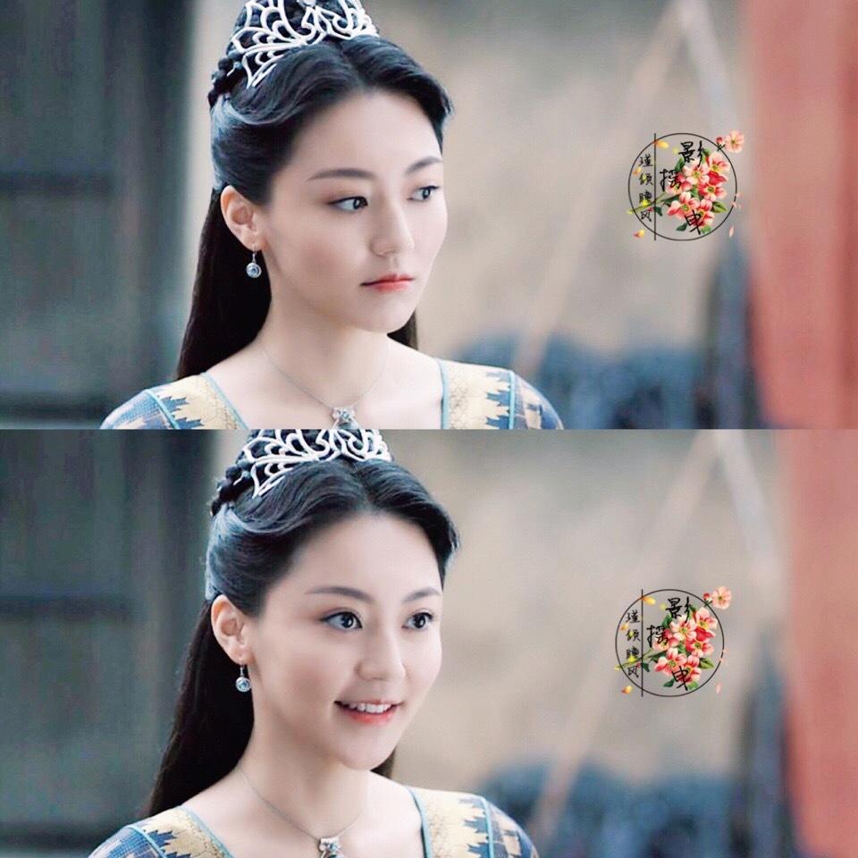 黄梦莹很适合古装,她的古装扮相都很仙,《醉玲珑》里的阿柴族公主朵霞