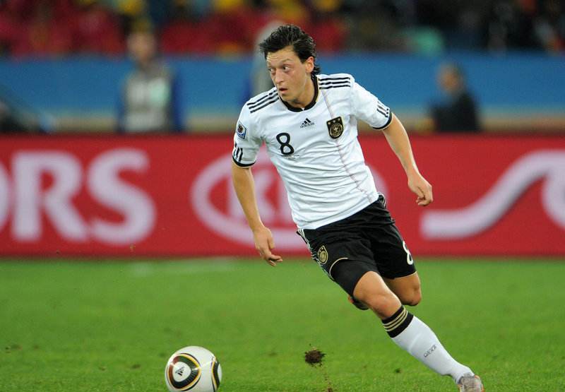 马拉多纳在南非世界杯上,对"灵动"厄齐尔的评价,现在得到应验_德国队