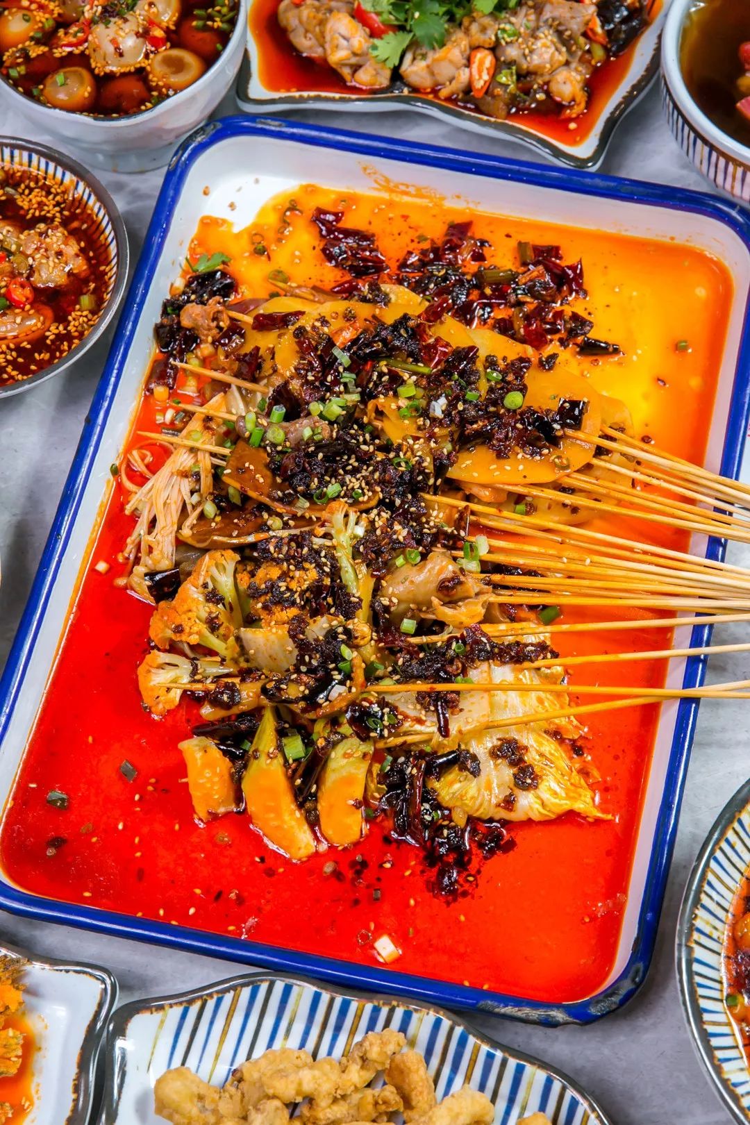 老成都来的干拌串串, 经典的秘制酱料完全浸入,麻辣鲜香,辣度直超红油