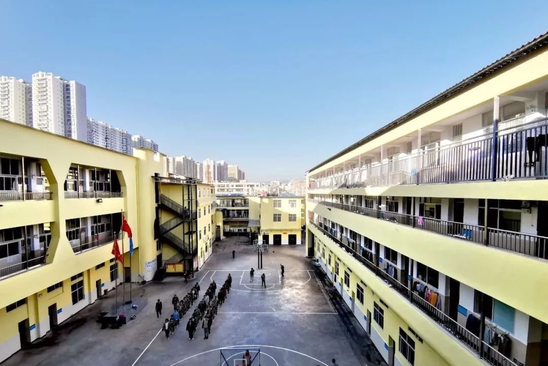 昭通仁德中学2019小学至高中寒假辅导暨2020春招计划出炉