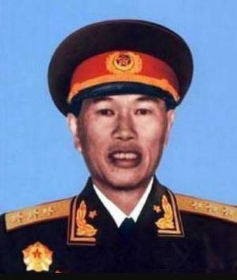 开国上将邓华我军第一副司令员享年70岁子女今何在