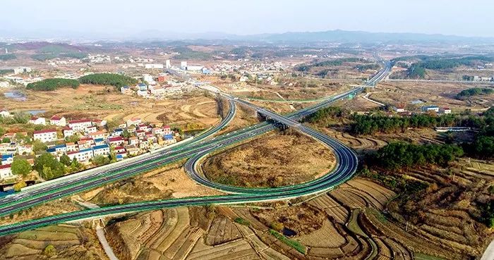 关注麻竹高速麻城至红安段通过验收即将通车