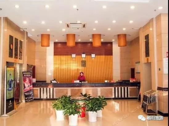 地址:秭归县西楚路56号金城大酒店地址:秭归县长宁大道25号豪庭大酒店