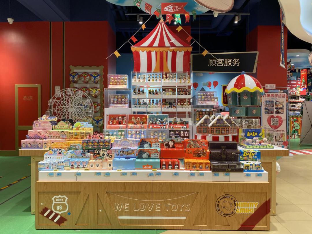 百年玩具店hamleys"潮玩节"正式开启,邂逅"圣诞"装扮有礼等你一起来"