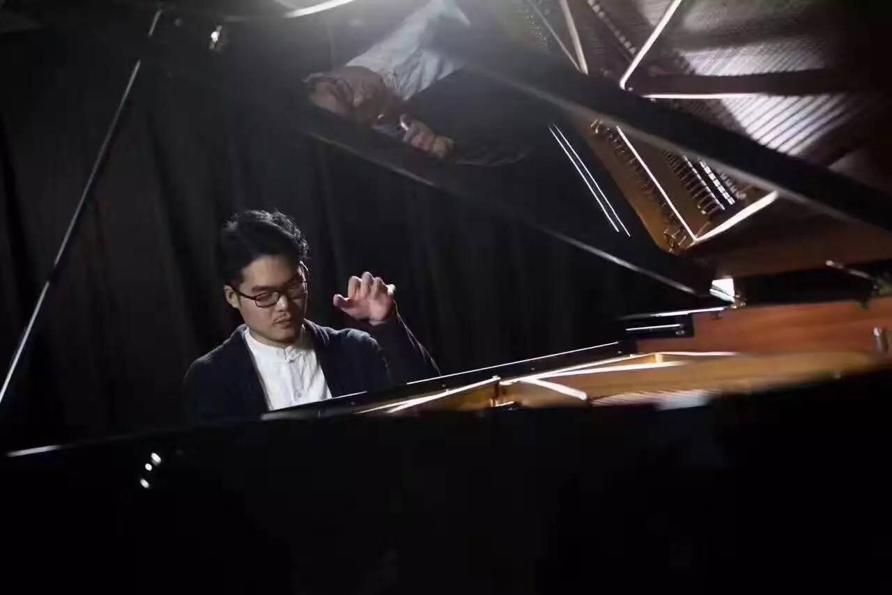 旅澳青年钢琴家tony lee,中国男高音歌唱家李宏伟,女高音歌唱家王磊华