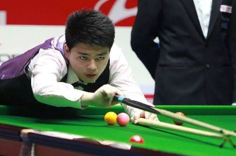 众所周知,鲁宁是中国斯诺克的名将,他虽然年龄不是很大,但在世界赛场