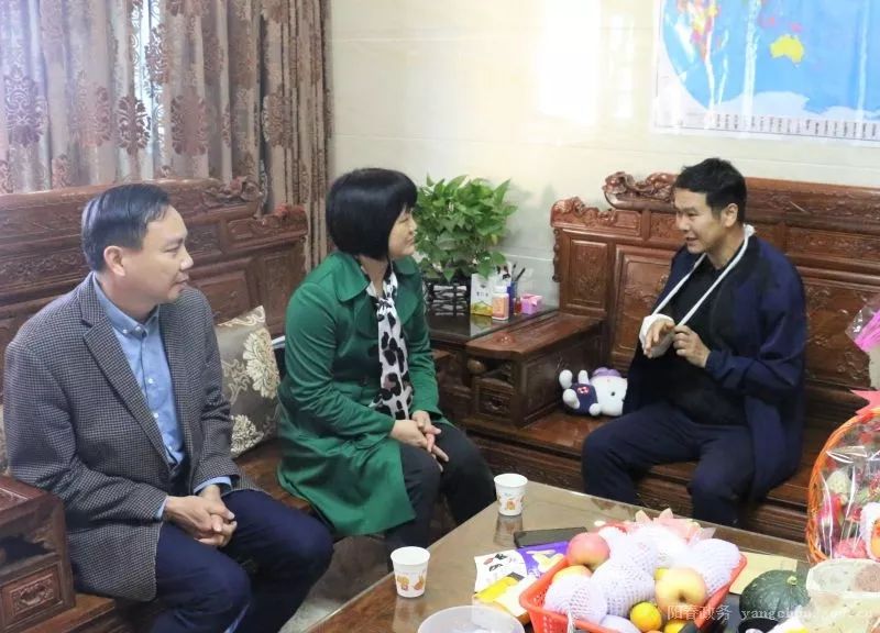 阳春潭水纪委书记因救火不慎摔倒造成手腕骨折