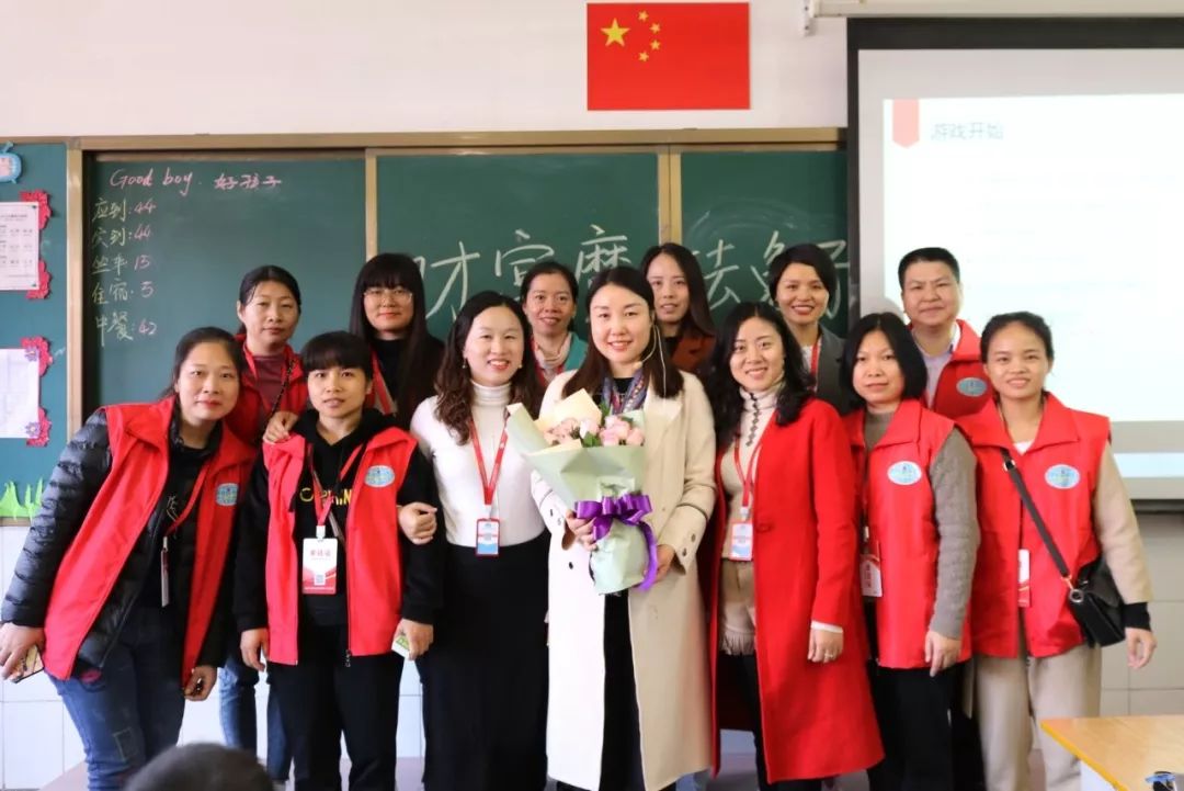 明珠•家委会别样的老师别样的精彩记明珠中英文学校家长讲师进课堂