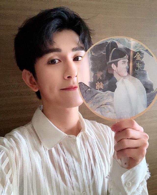 《陈情令》火出圈火到泰国,金光瑶扮演者到泰国有众多粉丝接机