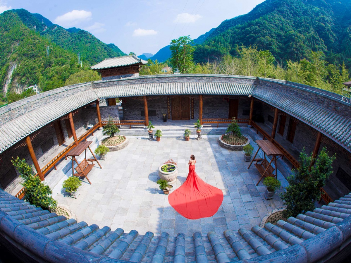 著名景点:卓尔生态度假区,龙池山,香花岭民宿