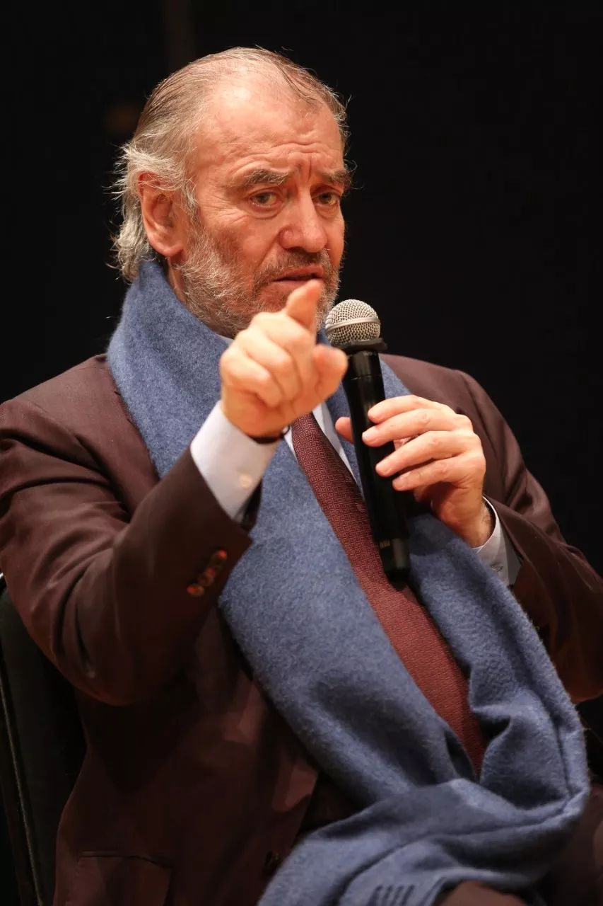 捷杰耶夫丨姐夫来了看他如何带领一支古老的俄罗斯乐团巡游世界