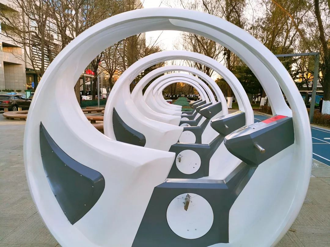 金融街智能健身公园落成1828公里智能跑道科技感爆棚