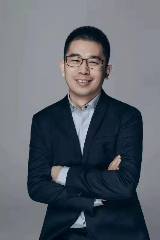 不只是演员导演制片,还是图书出品人?影视圈已经"圈"不住徐峥