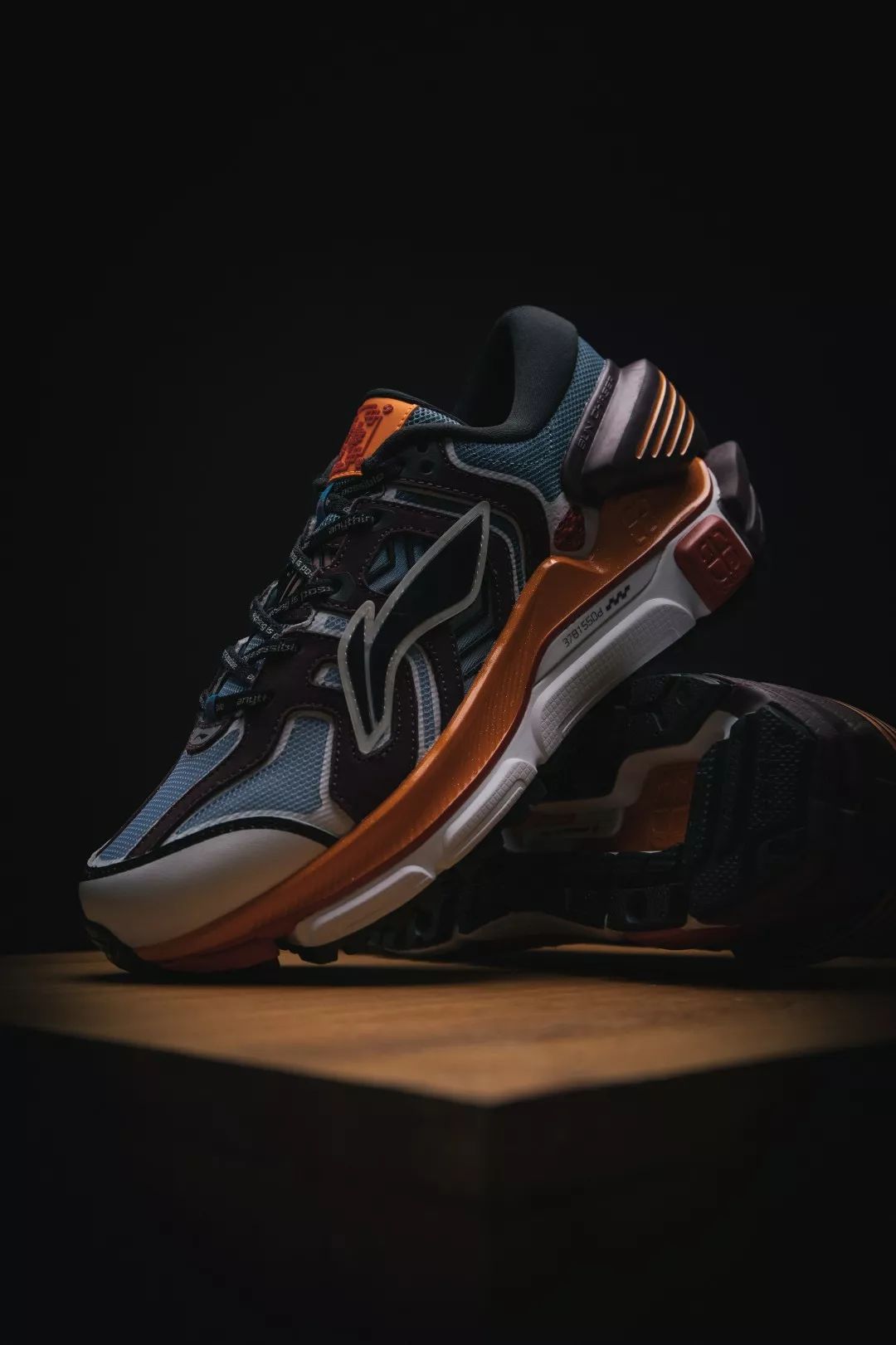 中国李宁2020新品系列夸父面具之下不屈灵魂涌动