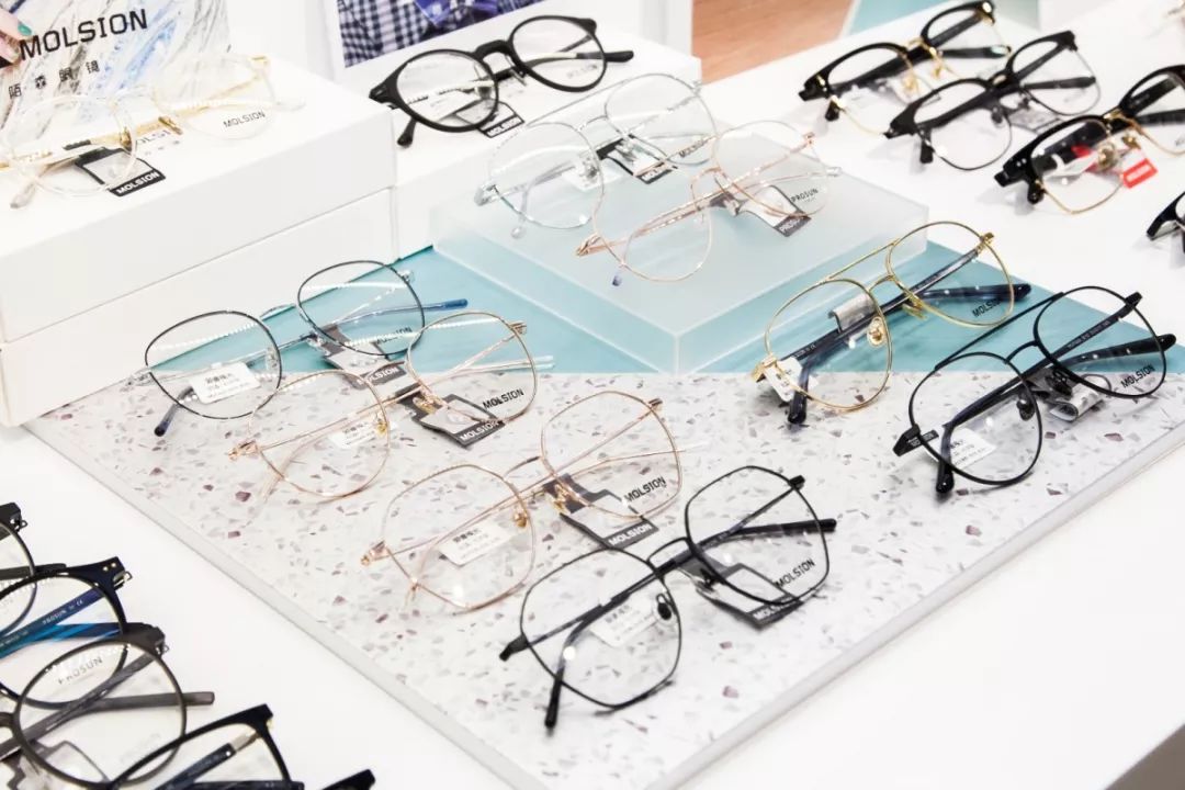 398元品牌镜架白送镜片5折框架镜买一副还送一副通州港式眼镜店双旦