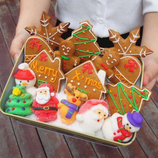 当西方红圣诞遇上中国红高粱,万达彩蛋季惊喜满满,敬谢海安!