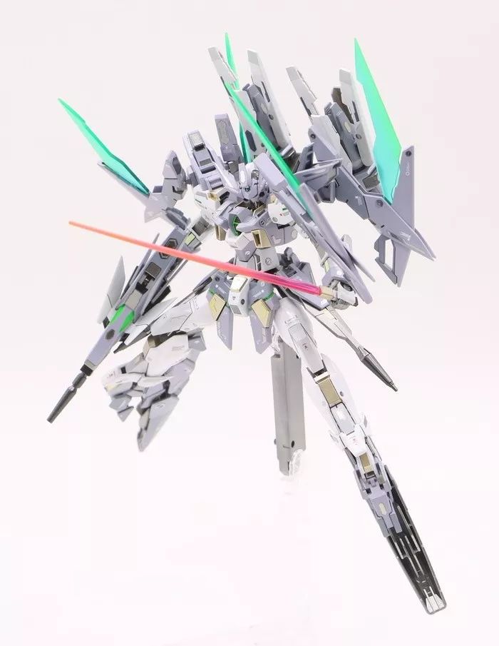 [小t高达秀] age-2马格南sv救世主高达模型