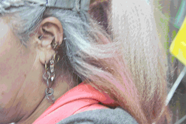 骑重型摩托的温州网红追风奶奶被抓了