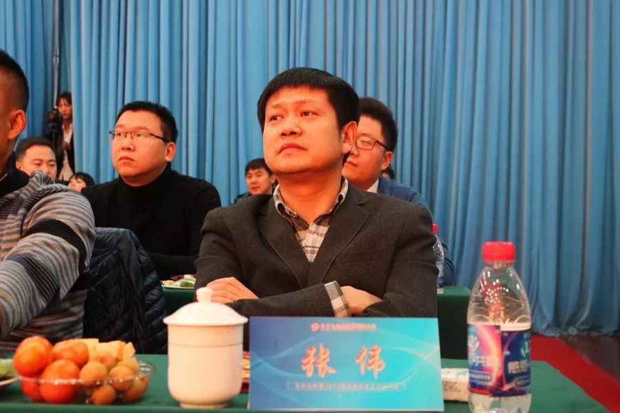 总经理陈志军北京九州通出席领导会议主持人胡文静会议开场天时人事日