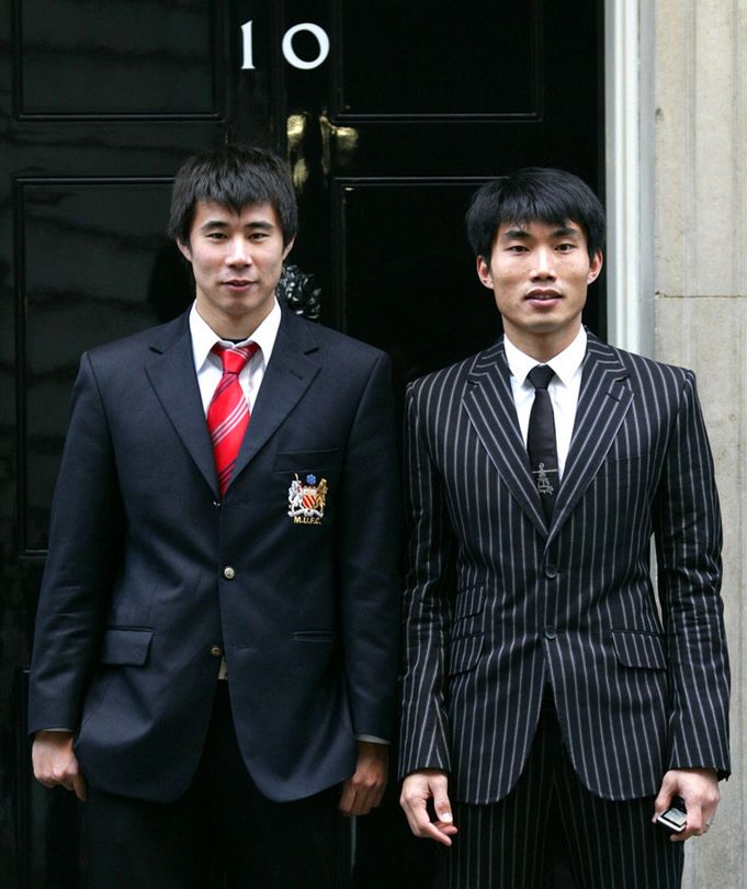 原创什么操作?董方卓被曼联扫地出门后,大连实德归还天价转会费