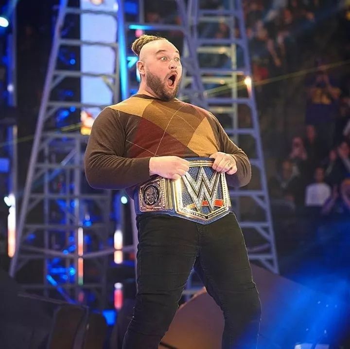 莫里森感慨回到wwe的擂台真好邪神再度挑衅蛋妞雷尔与艾吉再秀基情