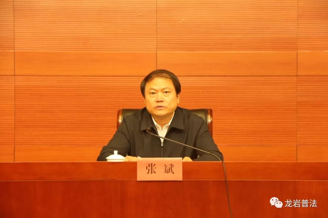 局局长余德辉总结了2019年全市法治政府建设工作并对明年工作进行部署