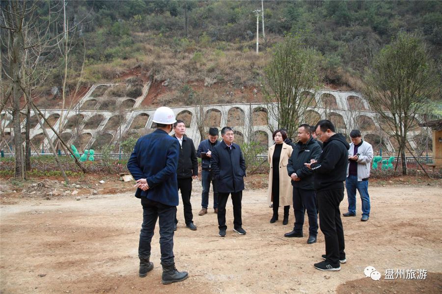 烏蒙滑雪場,十方雲舍,雞場坪鎮綜合文化站,非遺陳列室,民族中學實地